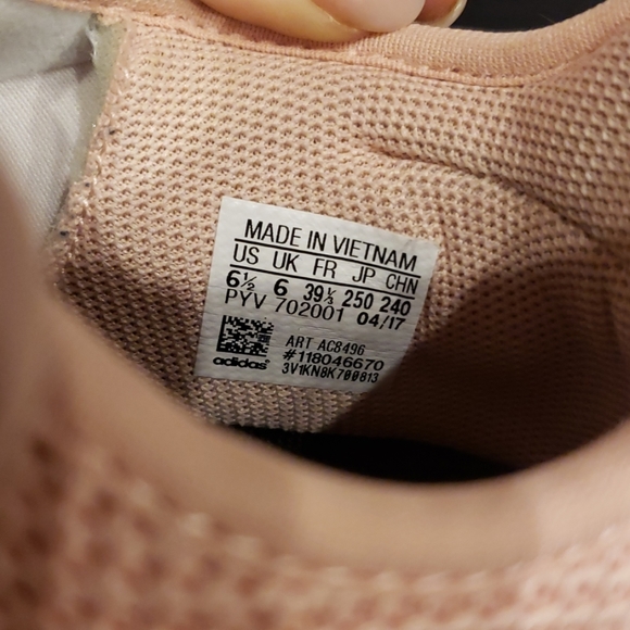 addidas shoes - Picture 3 of 8